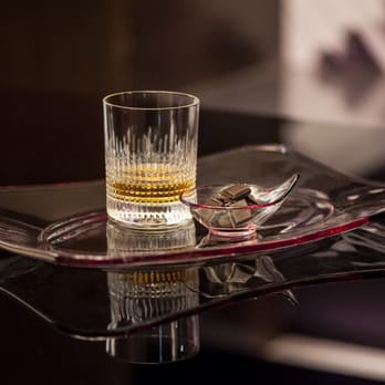 Vox Bar - Schokolade & Whisky - Cocktail Bars Near Me - Berlin, BE Vox Bar - Schokolade & Whisky - Cocktail Bars Near Me - Berlin, BE