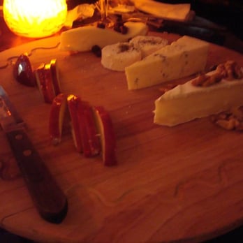 BXL Cafe - Cheese plate - Pubs Near Me - New York, New York