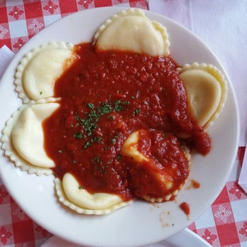 Gianni's Pizza - Cheese Raviloi with Marinara Sauce - Italian Near Me - Monterey, California