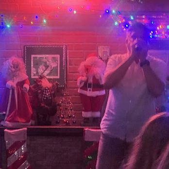 SANTA’S PUB - Updated February 2026 - 115 Photos & 234 Reviews - 2225