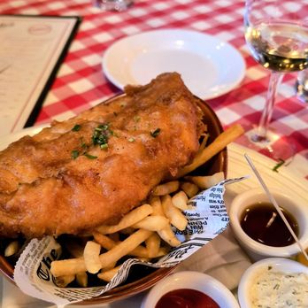 P.J. Clarke's - American Near Me - New York, New York