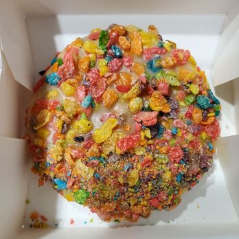 Crumbl - Bellevue - Fruity Pebbles - Bakeries Near Me - Bellevue, Washington