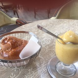 Pasticceria Chantilly - Granita fichi bianchi con brioche ai cereali