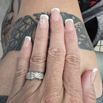 CiCi Nails - Manicure - Nail Technicians Near Me - Urban Honolulu, Hawaii