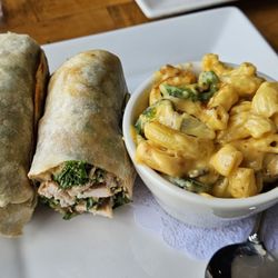 Boneyard Saloon & Kitchen