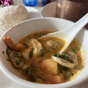 Nightingale - Tom Kha (Coconut Soup) - Breakfast & Brunch Near Me - Huntington Beach, California