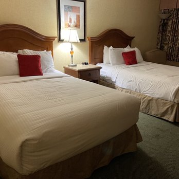 Red Lion Hotel Kelso Longview - Our housekeeper made our room much more comfortable. - Hotels Near Me - Kelso, Washington Red Lion Hotel Kelso Longview - Our housekeeper made our room much more comfortable. - Hotels Near Me - Kelso, Washington