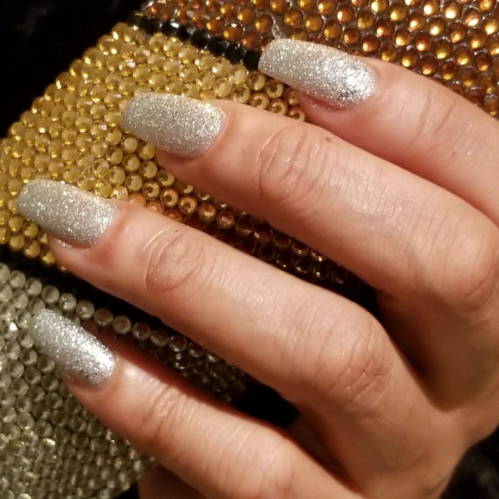 LG Nails made my 60 year old hands look young again! LG Nails made my 60 year old hands look young again!