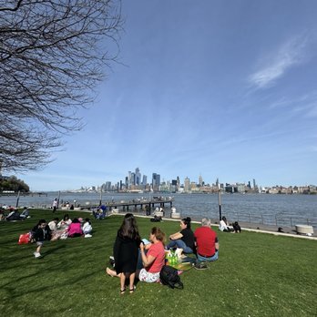 Pier C - Parks Near Me - Hoboken, New Jersey
