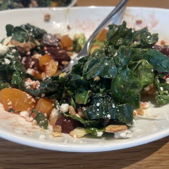 Delarosa Palo Alto - Beet salad - Pizza Near Me - Palo Alto, California