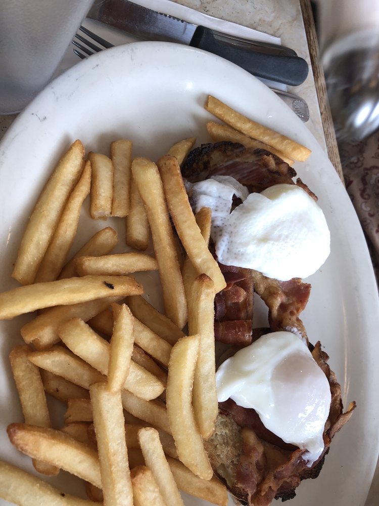 Social spots from Farmingdale Diner