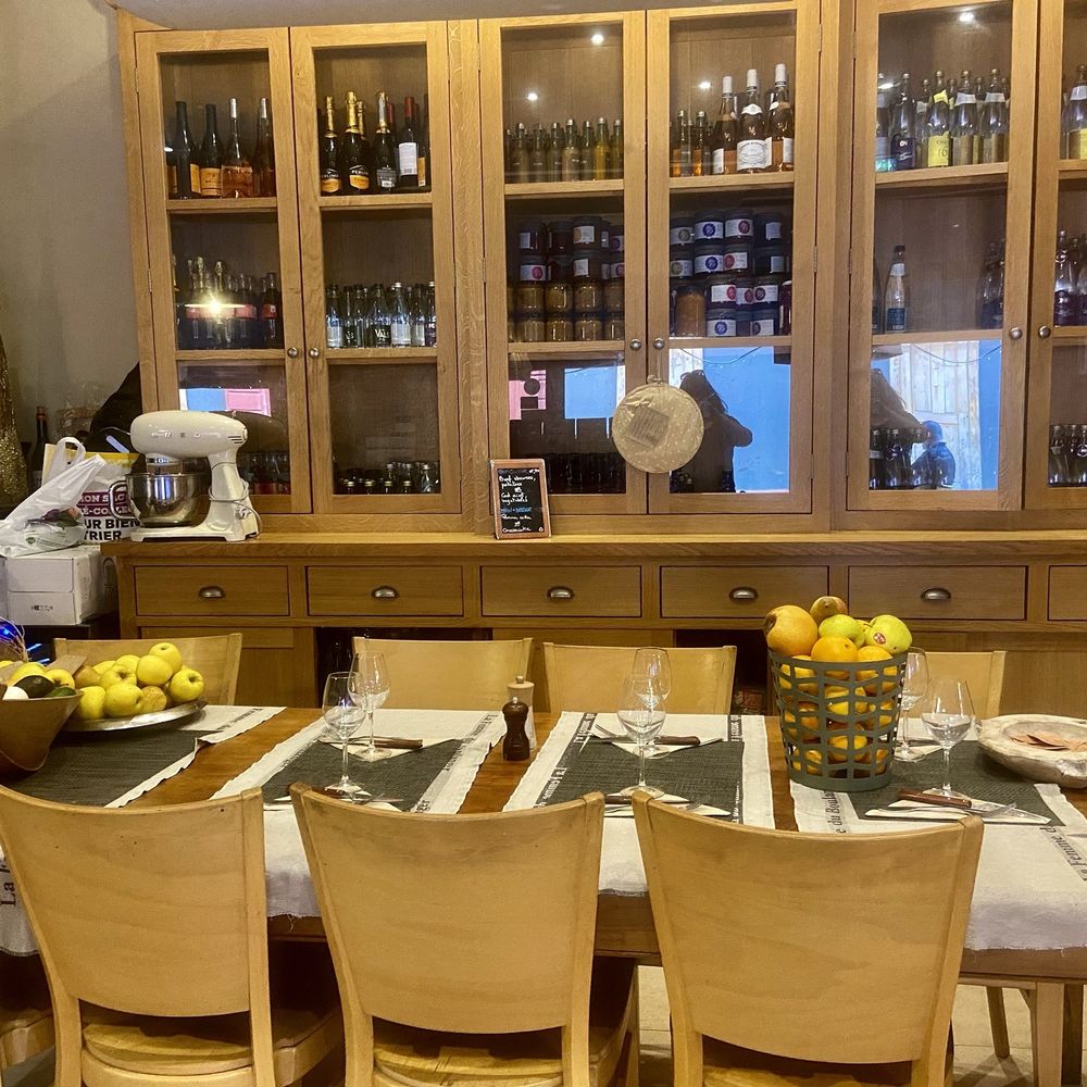 La Cucina - Inside is decorated beautifully - Italian Near Me - Nice, 06 La Cucina - Inside is decorated beautifully - Italian Near Me - Nice, 06