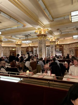 Brasserie Zedel by null