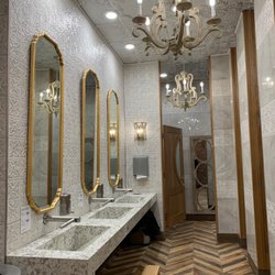 Sweet Market Esso - Best.washroom. Ever.
