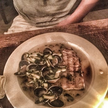 Roberto's - Italian Near Me - Bronx, New York