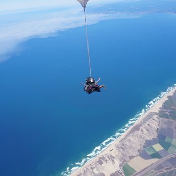 Skydive Monterey Bay - Skydiving Near Me - Marina, California Skydive Monterey Bay - Skydiving Near Me - Marina, California