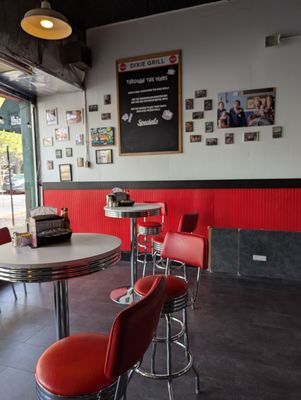Dixie Grill by null