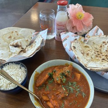 Naan & Curry - Chicken vindaloo, Garlic Naan, Cheesy Naan Maaza Juice - Lychee, rice - Indian Near Me - Las Vegas, Nevada Naan & Curry - Chicken vindaloo, Garlic Naan, Cheesy Naan Maaza Juice - Lychee, rice - Indian Near Me - Las Vegas, Nevada