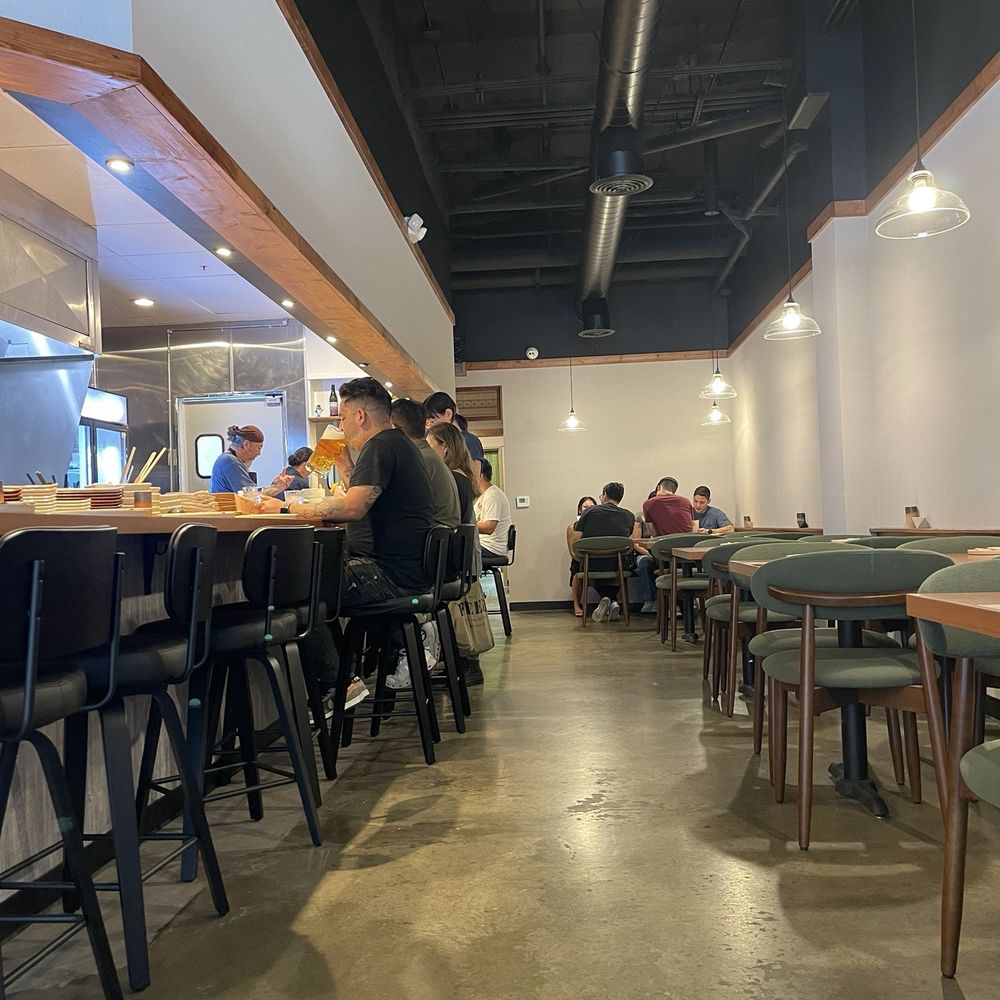 Homareya - Inside - Izakaya Near Me - Long Beach, California