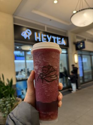 HEYTEA (Bellevue Bravern) by null