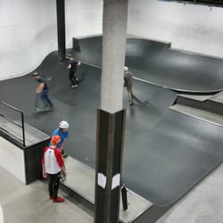 Spin Skatepark / Skateshop