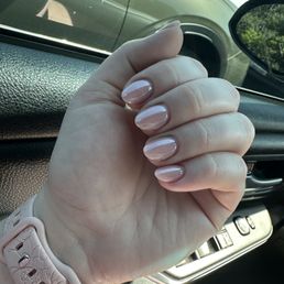 Pink pearl nails
