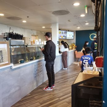 Motto Tea Cafe - Counter - Desserts Near Me - Pasadena, California