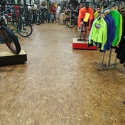 HANGAR 15 Bicycles - Millcreek - Love the floor.