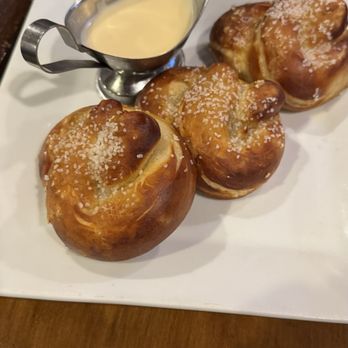 Plumsteadville Inn - Plum Pretzels - American Near Me - Pipersville, Pennsylvania Plumsteadville Inn - Plum Pretzels - American Near Me - Pipersville, Pennsylvania