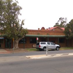 The Crown Hotel - Outside