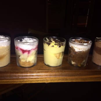Lennie's - Dessert sampler - Pizza Near Me - Bloomington, Indiana Lennie's - Dessert sampler - Pizza Near Me - Bloomington, Indiana