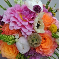 Aaron's Flowers Design & Consulting