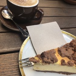 elbe - Russischer Zupfkuchen / Käsekuchen und Cappuccino
