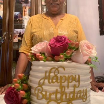 Sweetherapy Gourmet Cupcakes - Desserts Near Me Sweetherapy Gourmet Cupcakes - Desserts Near Me