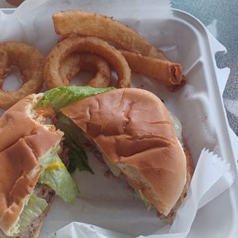 Rudy's Bar & Grill - Excellent burgers - Bars Near Me - Vermilion, Ohio Rudy's Bar & Grill - Excellent burgers - Bars Near Me - Vermilion, Ohio