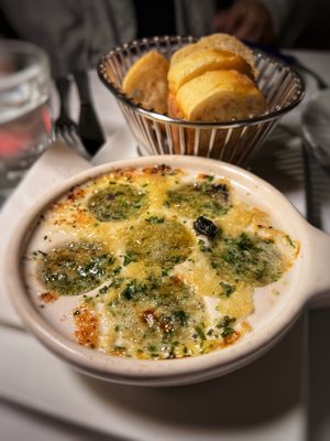 Alouette Bistro by null