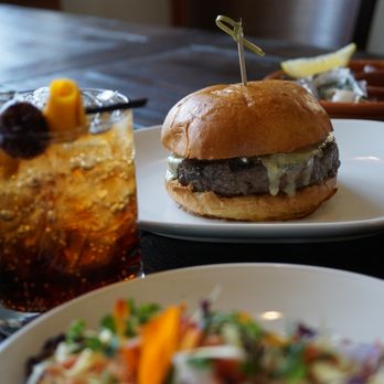 Fratelli Ponzi - Join us for happy hour Monday through Friday, 3 - 6. - Wine Bars Near Me - Dundee, Oregon Fratelli Ponzi - Join us for happy hour Monday through Friday, 3 - 6. - Wine Bars Near Me - Dundee, Oregon