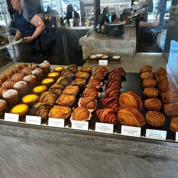 Bachour - Pastry display - Bakeries Near Me - Coral Gables, Florida