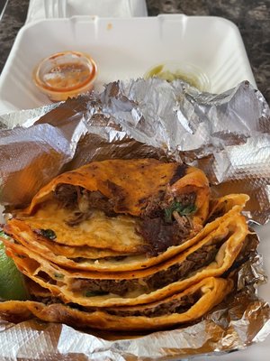 Taqueria y Birrieria las Cuatro Milpas by null