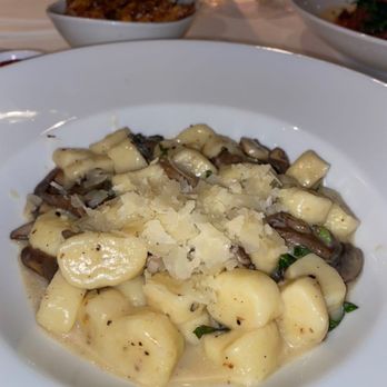 Davio's - Steakhouses Near Me - Braintree, Massachusetts