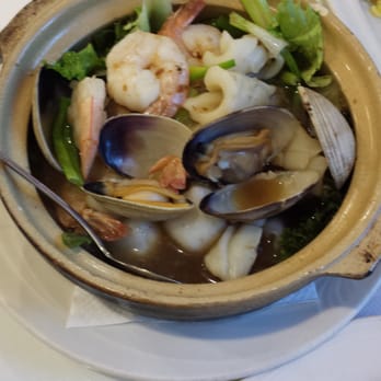 La Petite Camille - Seafood clay pot - Vietnamese Near Me - Millbrae, California