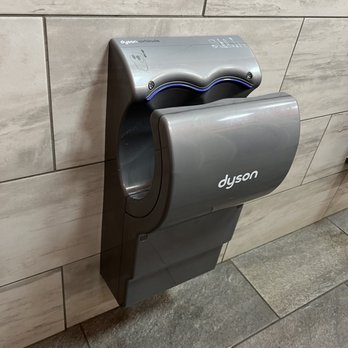 Fat dogs - Dyson hand dryer - Convenience Stores Near Me - Ogallala, Nebraska