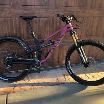 BikeHouse - Martian Merlot - Canyon 29r MTB - Bikes Near Me - Newport Beach, California BikeHouse - Martian Merlot - Canyon 29r MTB - Bikes Near Me - Newport Beach, California