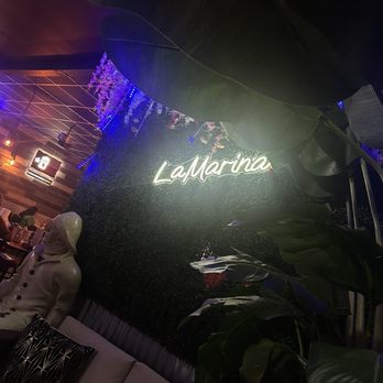 Mariscos La Marina - Entrance - Mexican Near Me - Irving, Texas