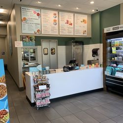 Nekter Juice Bar - Interior