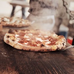 Bahler Street - Smoking hot pizza!