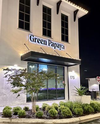 Green Papaya Thai & Sushi (210 Location) by null