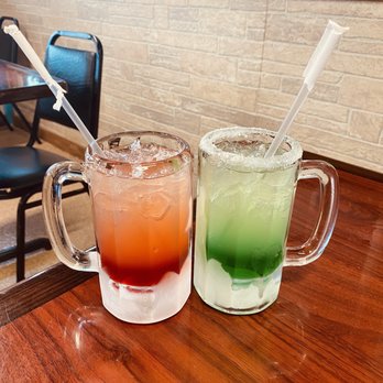 Lake Houston Bbq Grill - two drinks on a table - Bars Near Me - Huffman, Texas Lake Houston Bbq Grill - two drinks on a table - Bars Near Me - Huffman, Texas