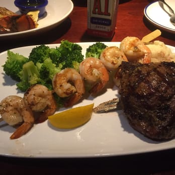 Red Lobster - Steak and shrimp combo - Seafood Near Me - Ronkonkoma, New York Red Lobster - Steak and shrimp combo - Seafood Near Me - Ronkonkoma, New York