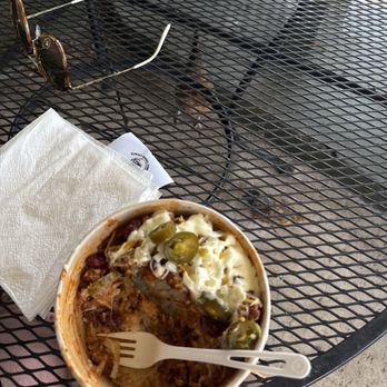 Olowalu General Store - Great chilli! Perfect stop! And you get to eat with chickens! - Convenience Stores Near Me - Lahaina, Hawaii